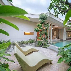 The Kasih & Villa Seminyak (Bali)